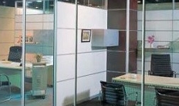 玻璃隔断分成了几种款式 玻璃隔断安装操作的流程