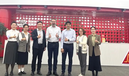  Sika Malaysia's leadership delegation visited the headquarters of Degao in Guangzhou