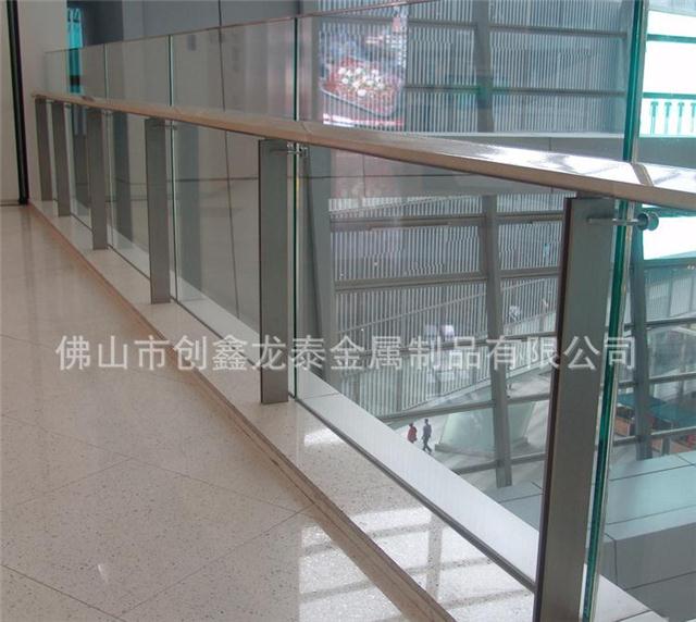 广东龙泰梯业不锈钢扶手图片 不锈钢玻璃栏杆立柱 厂家低价直销