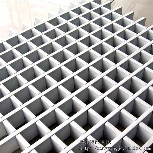 吊顶可以随意另装格栅灯,筒灯,排气口,音响等.