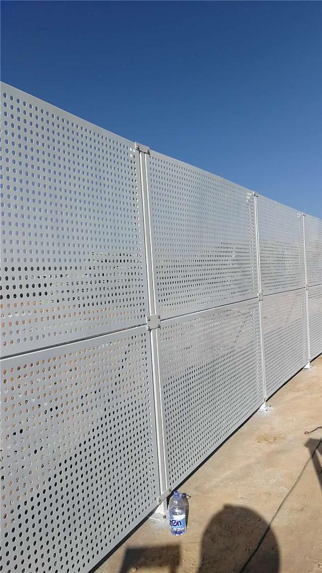珠海冲孔钢板围挡城市道路建设冲孔围挡10厚钢板圆孔围挡