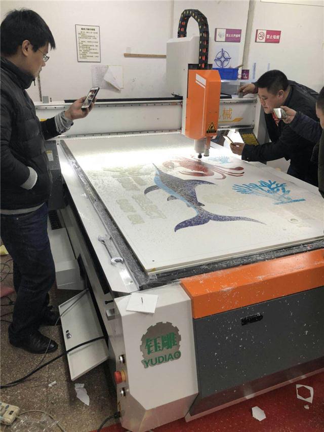 中雕寻边雕刻机,中雕广告雕刻机