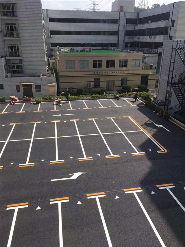 惠州临时停车位划线标准尺寸,惠州道路减速标线厚度,惠州停车场车位