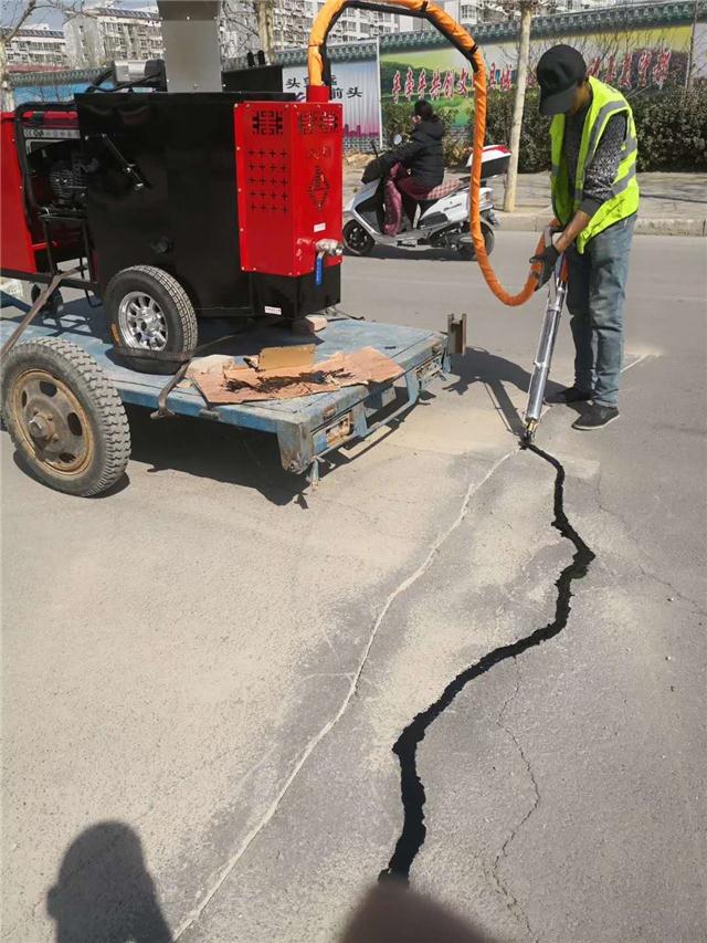 路面加热型密封胶,沥青路面灌缝胶厂家价格