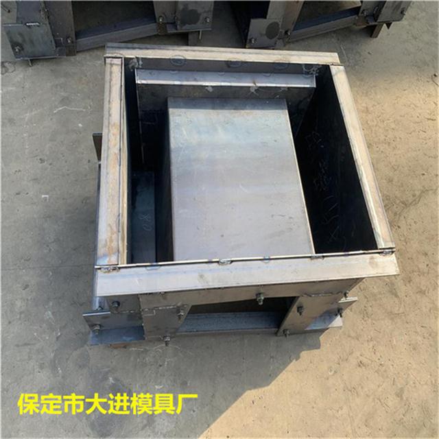 路堑边沟模具路堤边沟模具具备可定制性