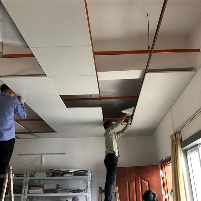展览馆暗骨方型扣板天花吊办公室铝扣板对角冲孔扣板天花