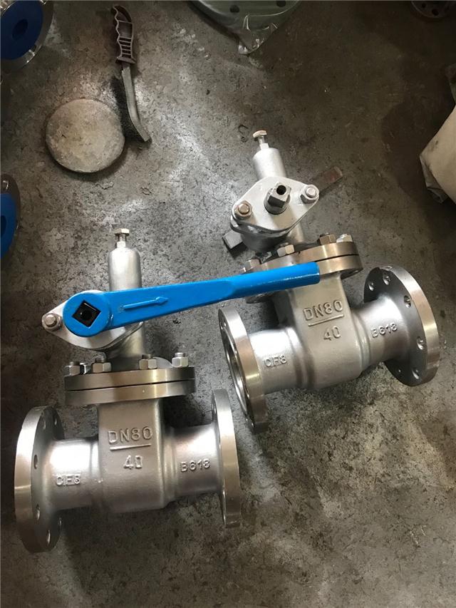 iP44Hy