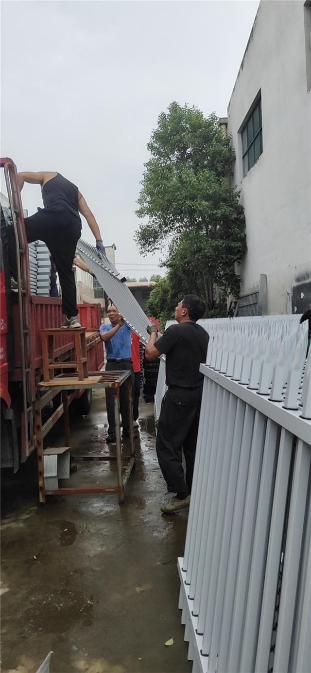 滁州浸锌钢围墙栅栏厂家 滁州护栏定制