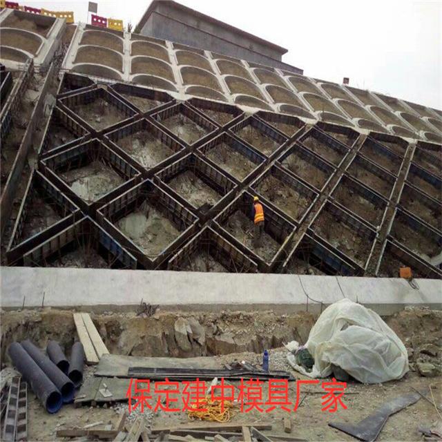 网格现浇框架梁模具施工