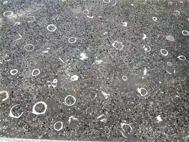 佳木斯艺术砾石洗砂琥珀地面材料供应 商场艺术仿雪花图案地坪