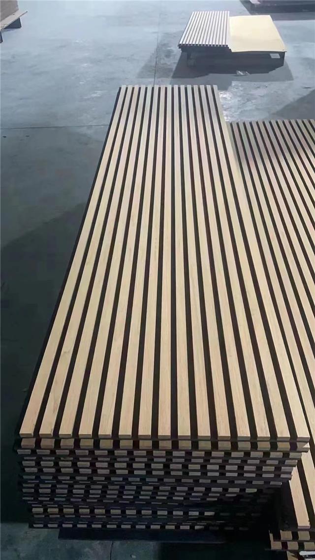 ľ҃(ni)   ȻľSֱN(xio)