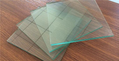 2019年中国平板玻璃行业经营现状 修筑玻璃远景广漠