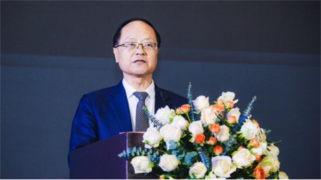 第八届科技创新论文大赛颁奖会隆重召开，推动建筑门窗配套件产业结构升级