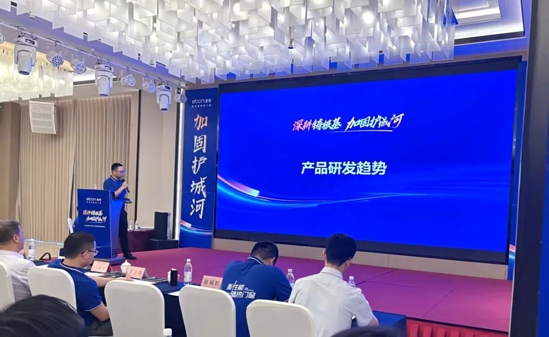 “丝路海运 ”集装箱航线开行突破2万艘次