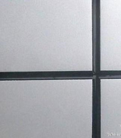 外墻多彩漆施工視頻 外墻水包水多彩涂料在舊墻面上應(yīng)如何施工