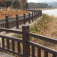 南京乾润景观工程供应仿木栏杆、水泥栏杆、仿木桩