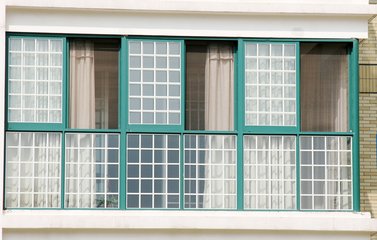 5个窗户装防盗窗多少钱  防盗窗如何挑选